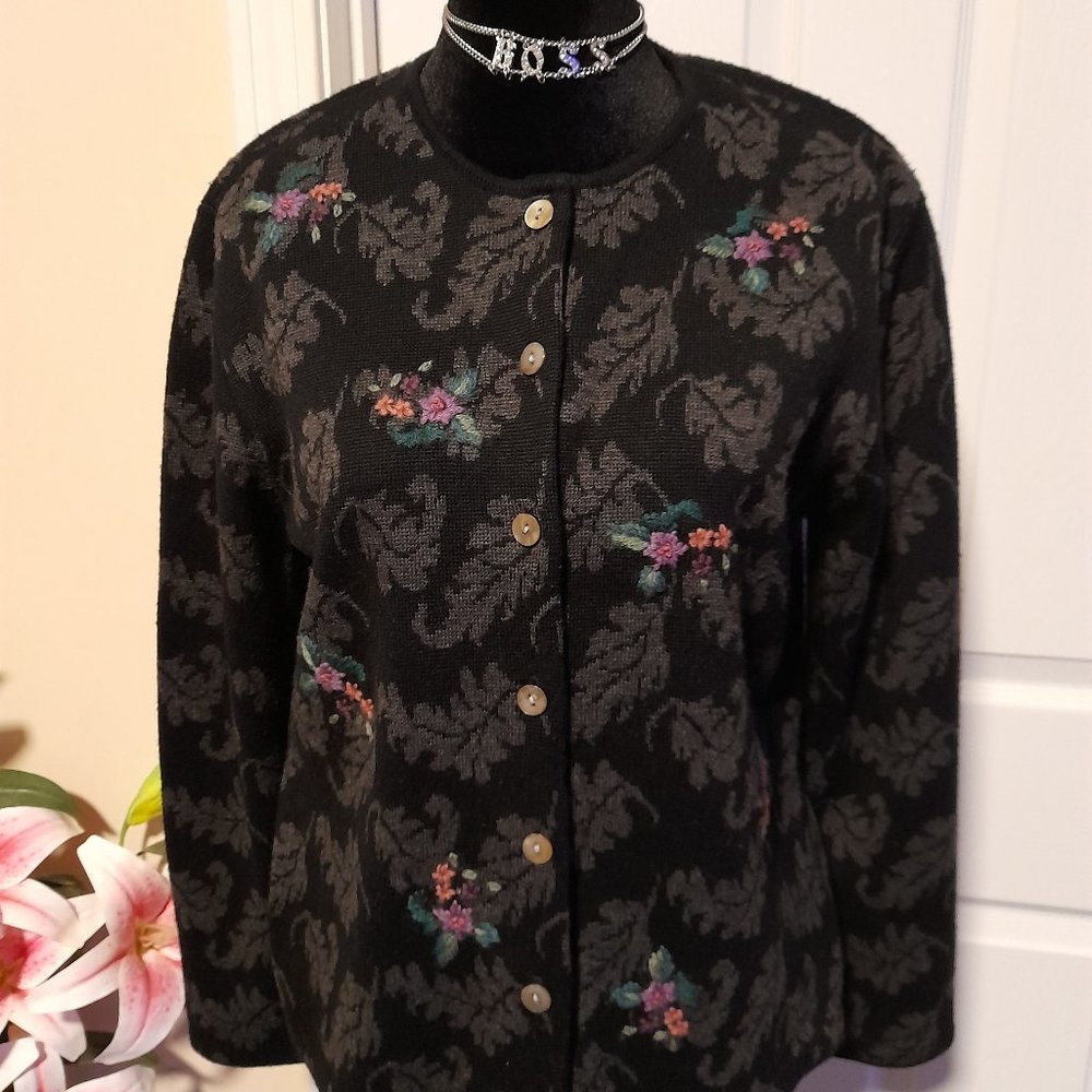 WOMEN'S TALBOTS SWEATER